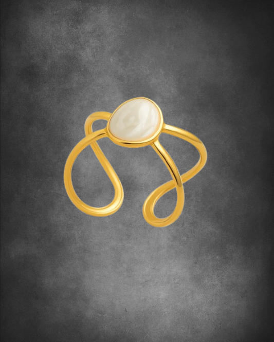 Moonpearl Ring